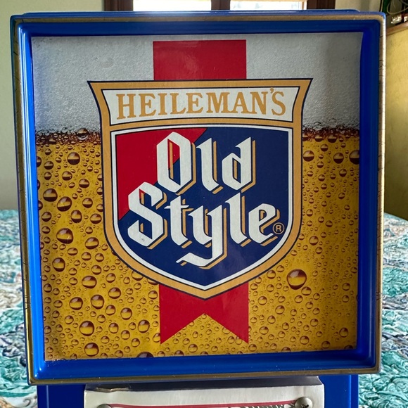 Vintage Heileman’s Old Style Beer Sign - Picture 2 of 11